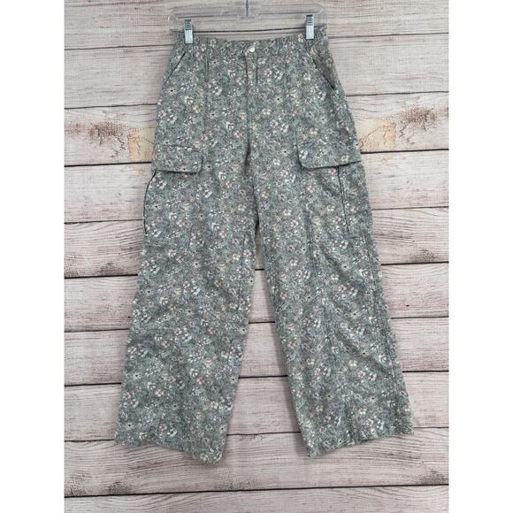Levi's High Rise Baggy Floral Cargo Pants Girl's Size 14 Floral Green/Pink/Purpl - Picture 1 of 11